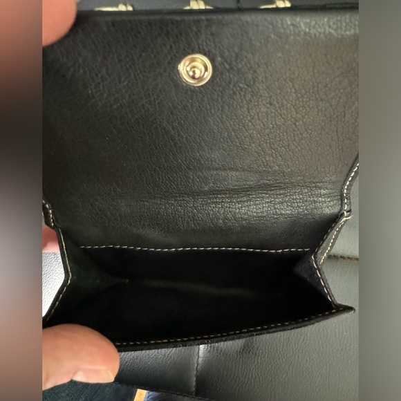 Gucci Capri French Flap Wallet - Picture 4 of 10